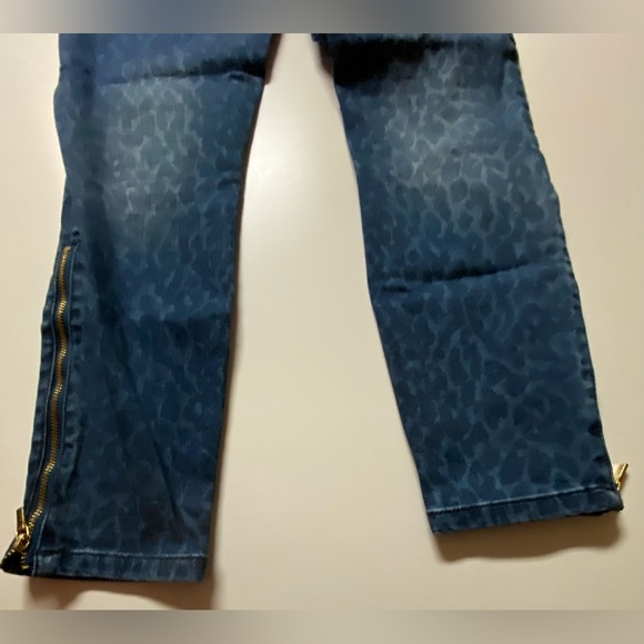 NEW! Women’s bebe Blue Leopard Print Zip Skinny Jeans - Picture 8 of 9